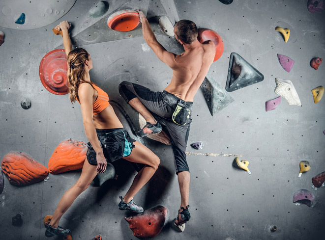 bouldering rules: you should keep 4 feet apart to avoid collisions with other climbers