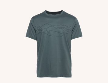 black diamond tech tee is a tshirt for indoor bouldering or climbing