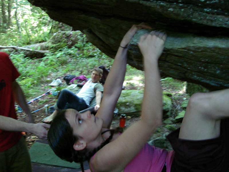 how old should you be to start hangboarding? What is the ideal age to start hangboarding?